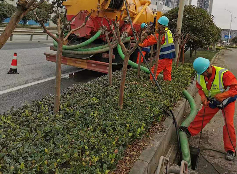和平镇市政管道清淤